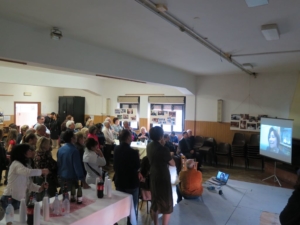 Anniversario Anver. 25 anni insieme all'insegna della salute la visione del video al termine della messa 300x225 - Anniversario Anver. 25 anni insieme all'insegna della salute